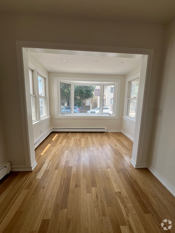 Building Photo - 88-23 77th St Rental
