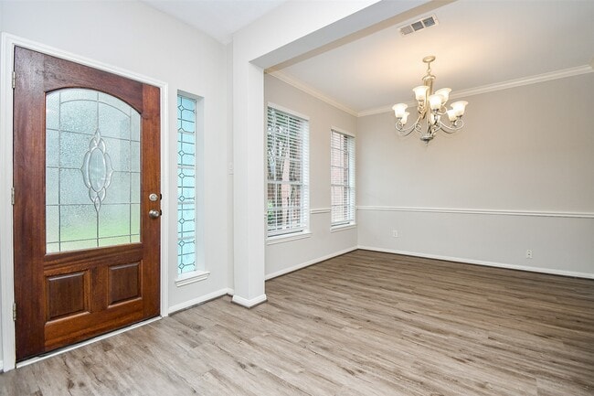 Photo - 5523 Poundstone Ct