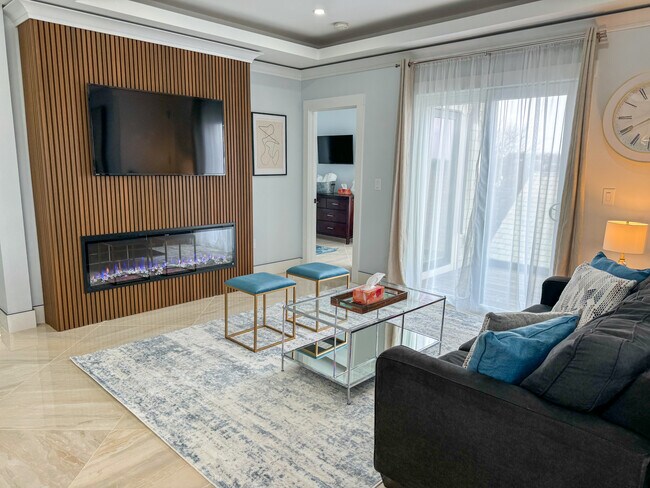 Building Photo - 31 Train St Unit 3