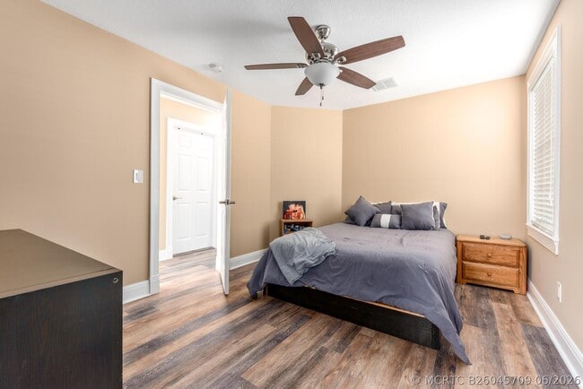 Photo - 404 SW Camden Ave
