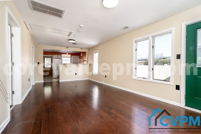 Photo - 1004 Cliff Pl