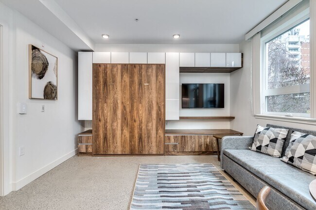 Building Photo - 1170 Barclay St Unit 103