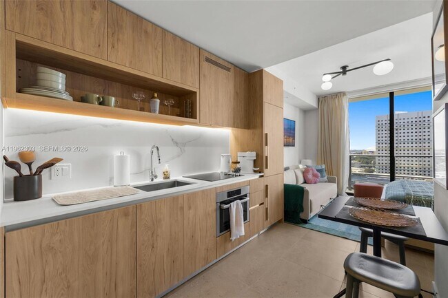 Photo - 11 NE 6th St Unidad 1615