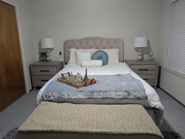 Photo - 2337 St Lawrence Ln