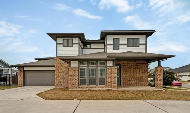 Building Photo - 8003 Orizzonte St