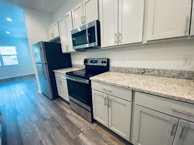 Photo - 1325 James Ave S