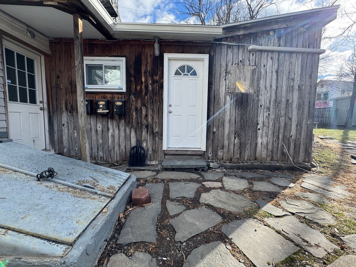 Photo - 43-47-47 Tinker St Unidad Apt. 1