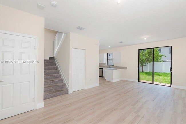 Photo - 3326 W 112th St