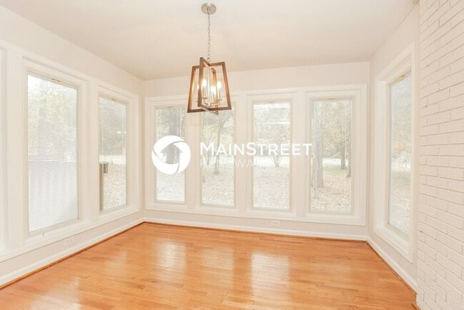 Photo - 3 Bedroom Pet-Friendly Home in HERMITAGE, TN with Main Street Renewal