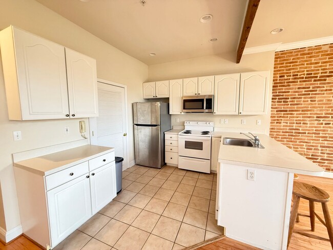 Photo - 204 S Patterson Park Ave Unit 204 S Patterson Pk Ave. Apt 3