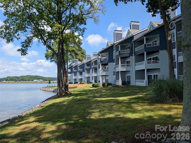 Photo - 350 Northwest Dr