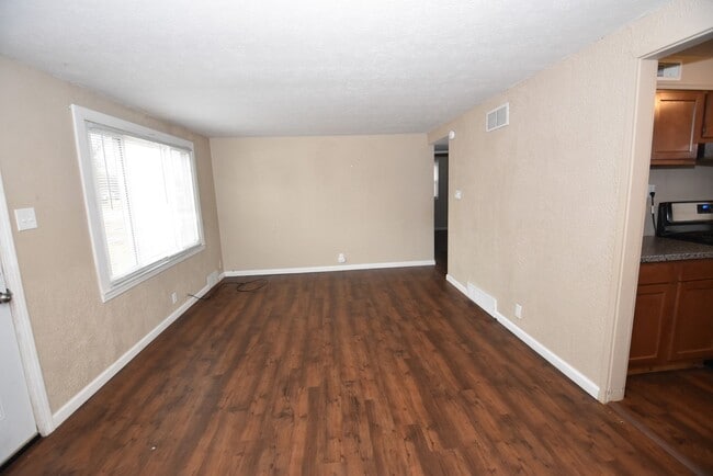 Photo - 1326 Eastbrook Dr