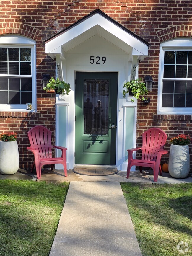 Front door - 529 Dale Drive Rental