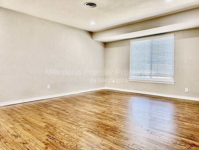 Photo - 101 Twining Dr