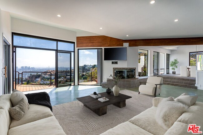 Photo - 8424 Grand View Dr