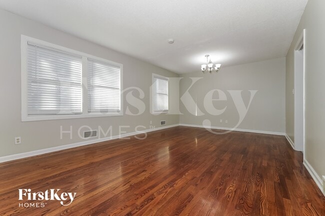 Photo - 8906 W 93rd St