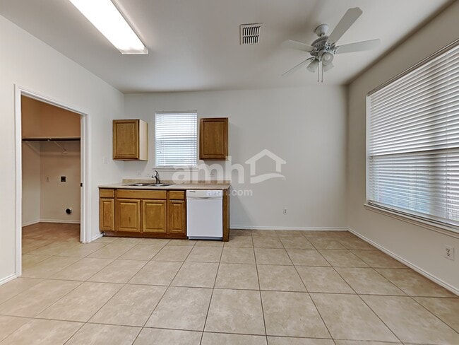 Photo - 11909 Grizzly Bear Dr