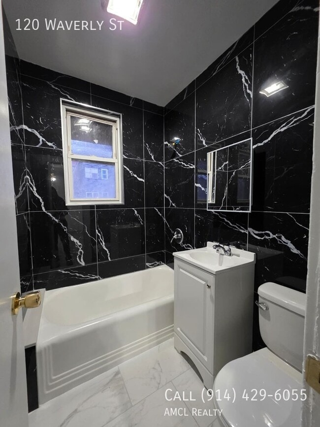 Photo - 120 Waverly St