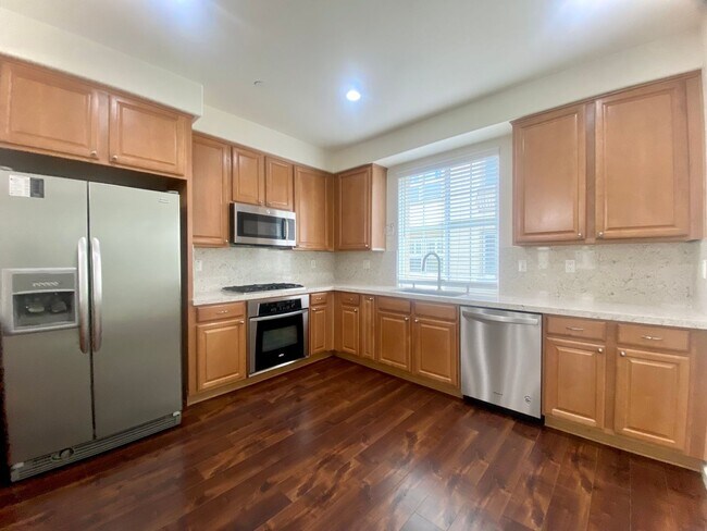 Photo - Move-in Special: Get 2 Weeks Rent Free! El...