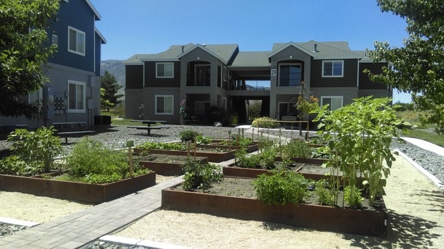Sky Vista Commons North