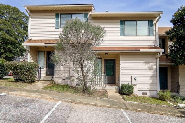 Building Photo - 912 Brookside Ct