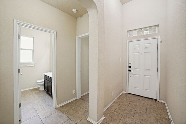 Photo - Beautiful 3 Bedroom in Republic Oaks Community