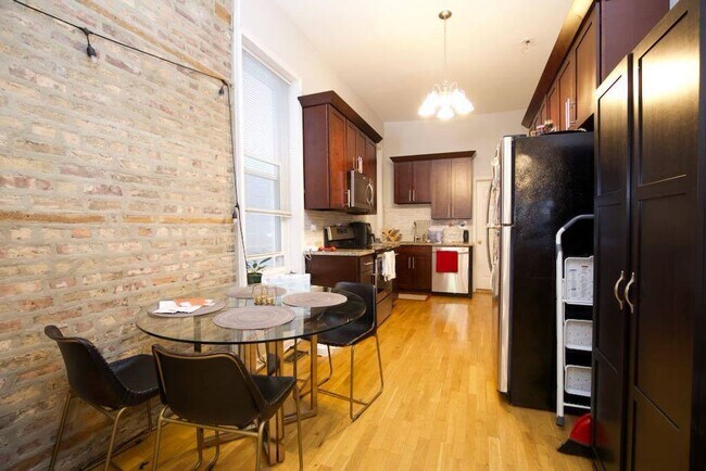 Photo - 1352 N Greenview Ave Unit 1352 N Greenview