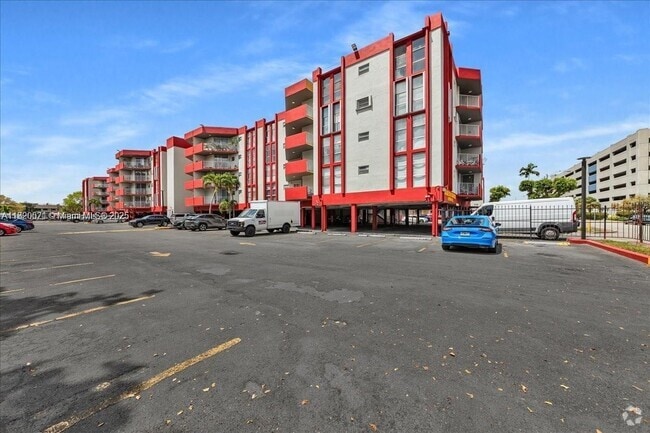 Building Photo - 1750 W 46th St Unit 433 Rental