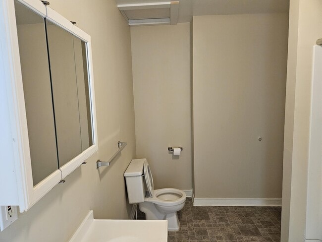 106 N Summit St Unit 3