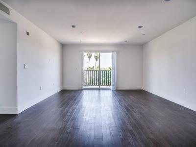 Living room as seen from Kitchen