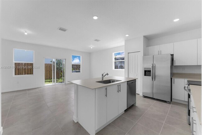 Photo - 191 SE 11th St