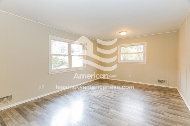 Photo - 1130 Linwood St