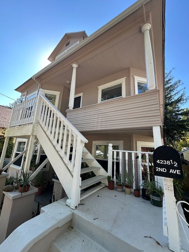 Photo - Upstairs 2 Bedroom - Near UCD Med Center Unit 4238CH