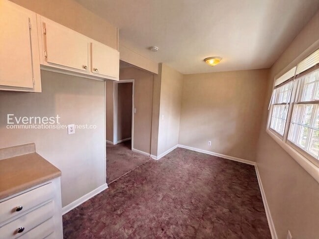 Photo - 208 Von Dale Dr