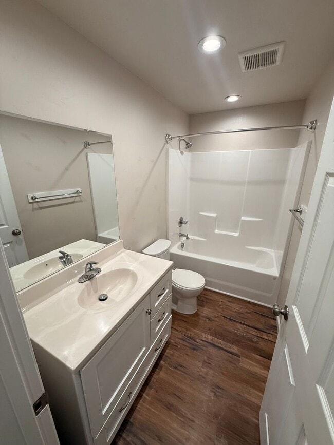 Photo - Spacious 3 Bedroom, 2 Bath Home with Garage & Fenced Yard!