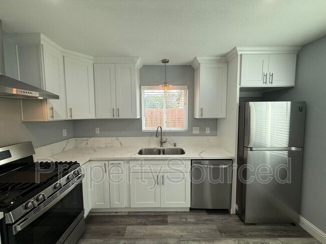 Photo - 805 W Yosemite Ave