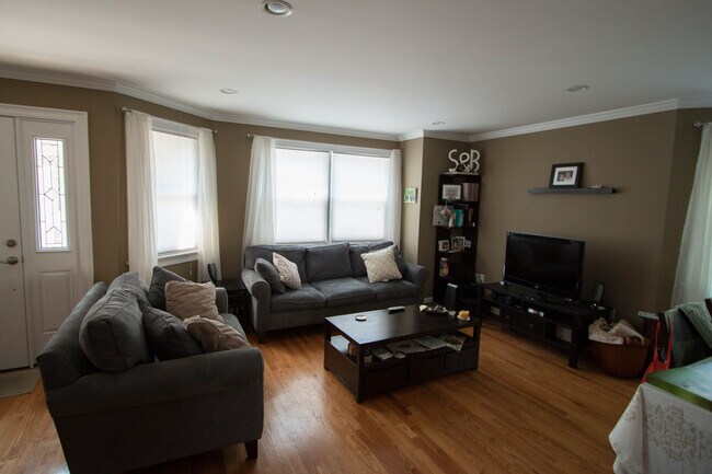 Photo - 104 Howard St Unit 2