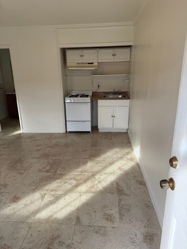 Photo - 1445 E Woodbury Rd