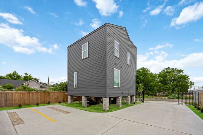 1907 Hailey St Unidad A