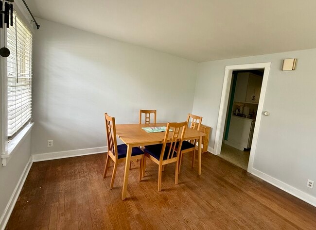 Photo - 8 N Harrison St