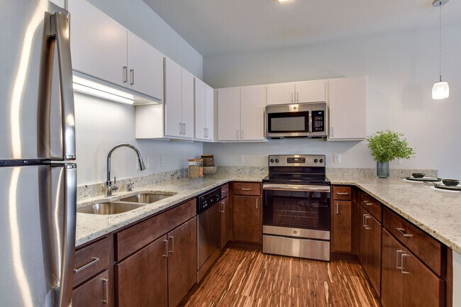 DSC_0025 HDR3 -_+ - 700 East Apartments