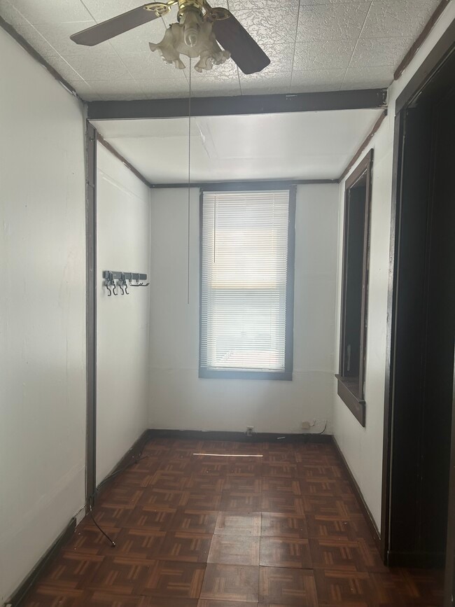 Building Photo - 2919 W Diversey Ave Unit Logan Square