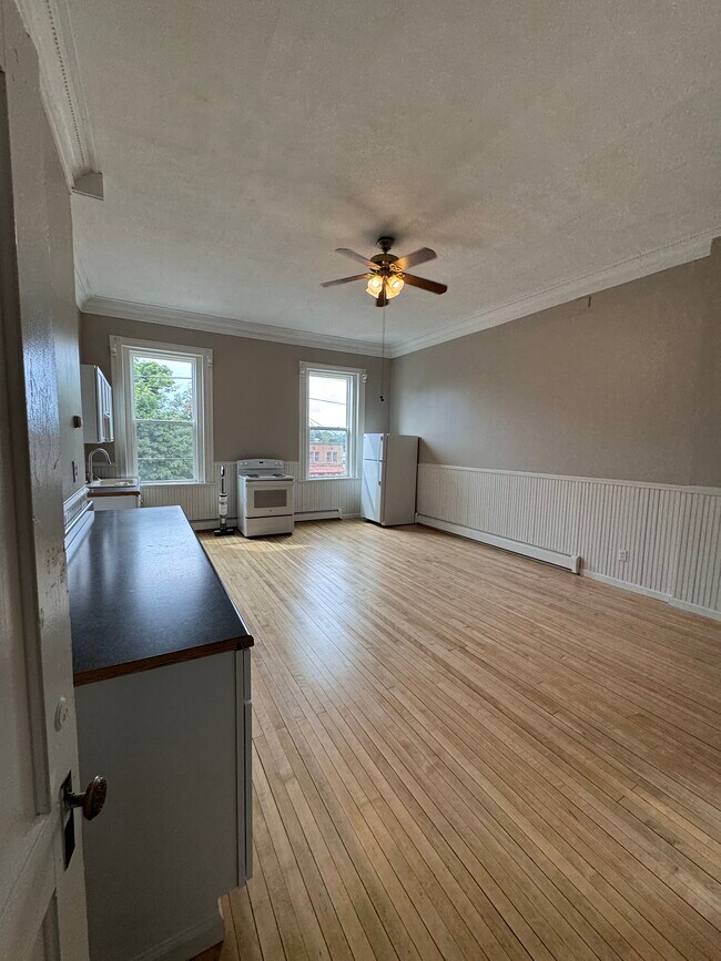 109 5th St