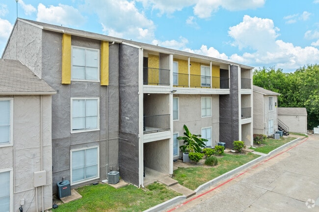 Photo - Parkway And Parkgreen On Bellaire