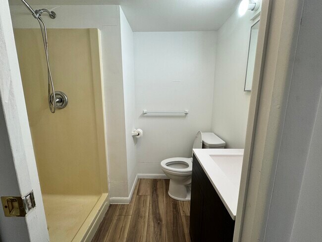 Photo - 106 Elk St Unit #3