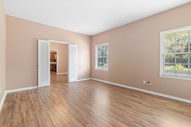 Photo - UPCOMING LISTING - GREAT CONVENIENT LOCATION!