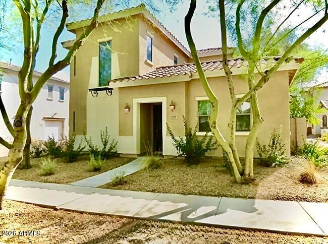 Building Photo - 2527 N 148th Dr