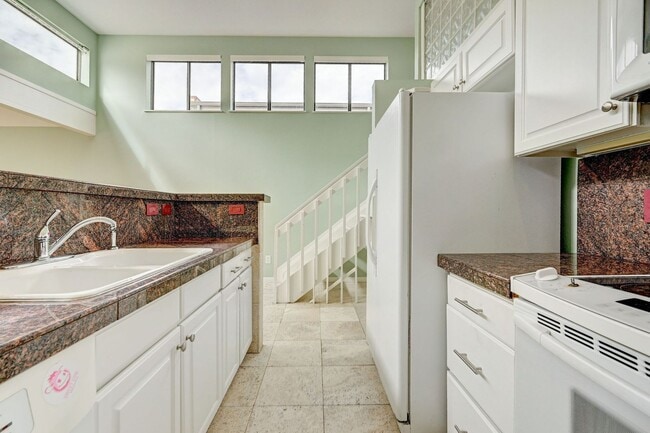 Photo - Beautiful downtown Penthouse. 1 bed/1 bath