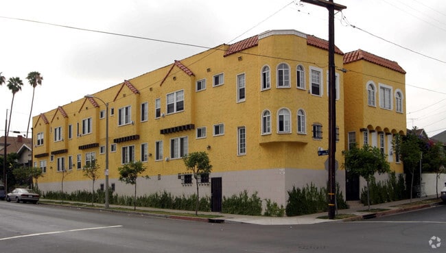 1102 S Mariposa Avenue