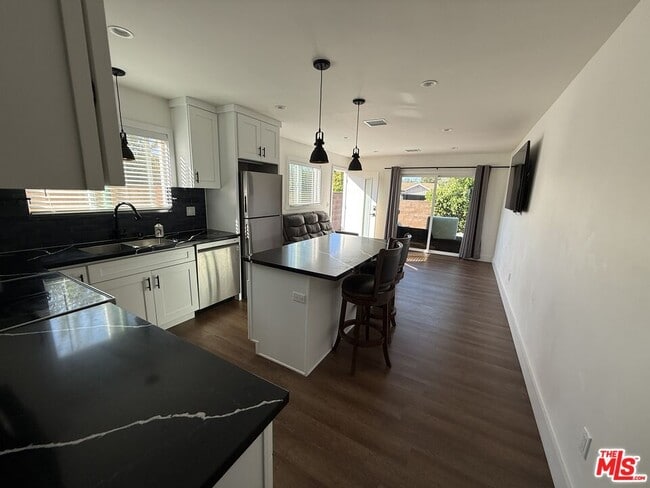 Photo - 8302 Capps Ave